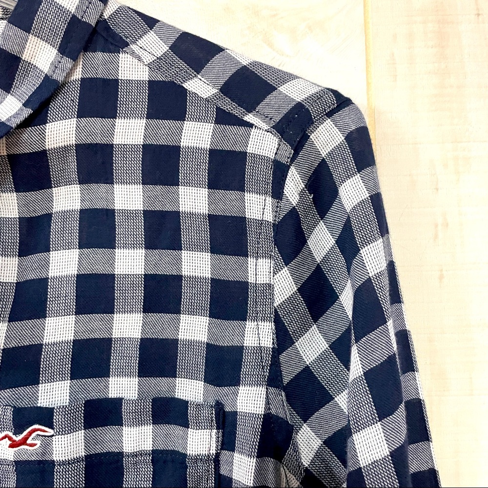 NWT Hollister Blue and White Check Plaid Button Down Shirt Sz M - Picture 5 of 5